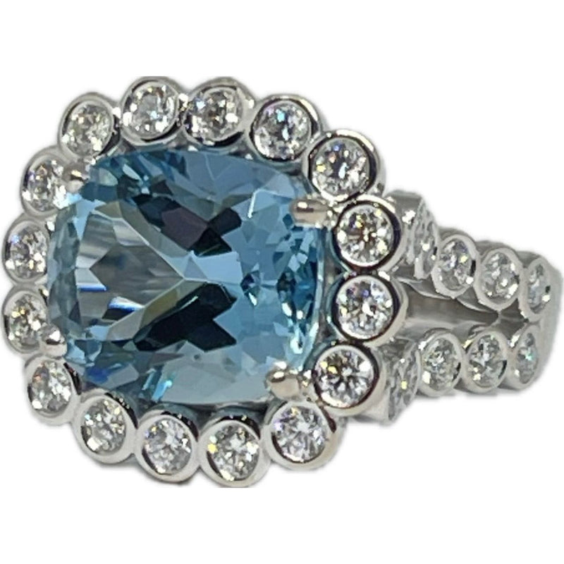 14K WHITE GOLD AQUAMARINE RING WITH DIAMONDS